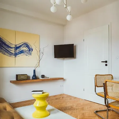 Concierge Eclectic Design アパート *