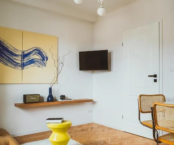 Concierge Eclectic Design شقة *